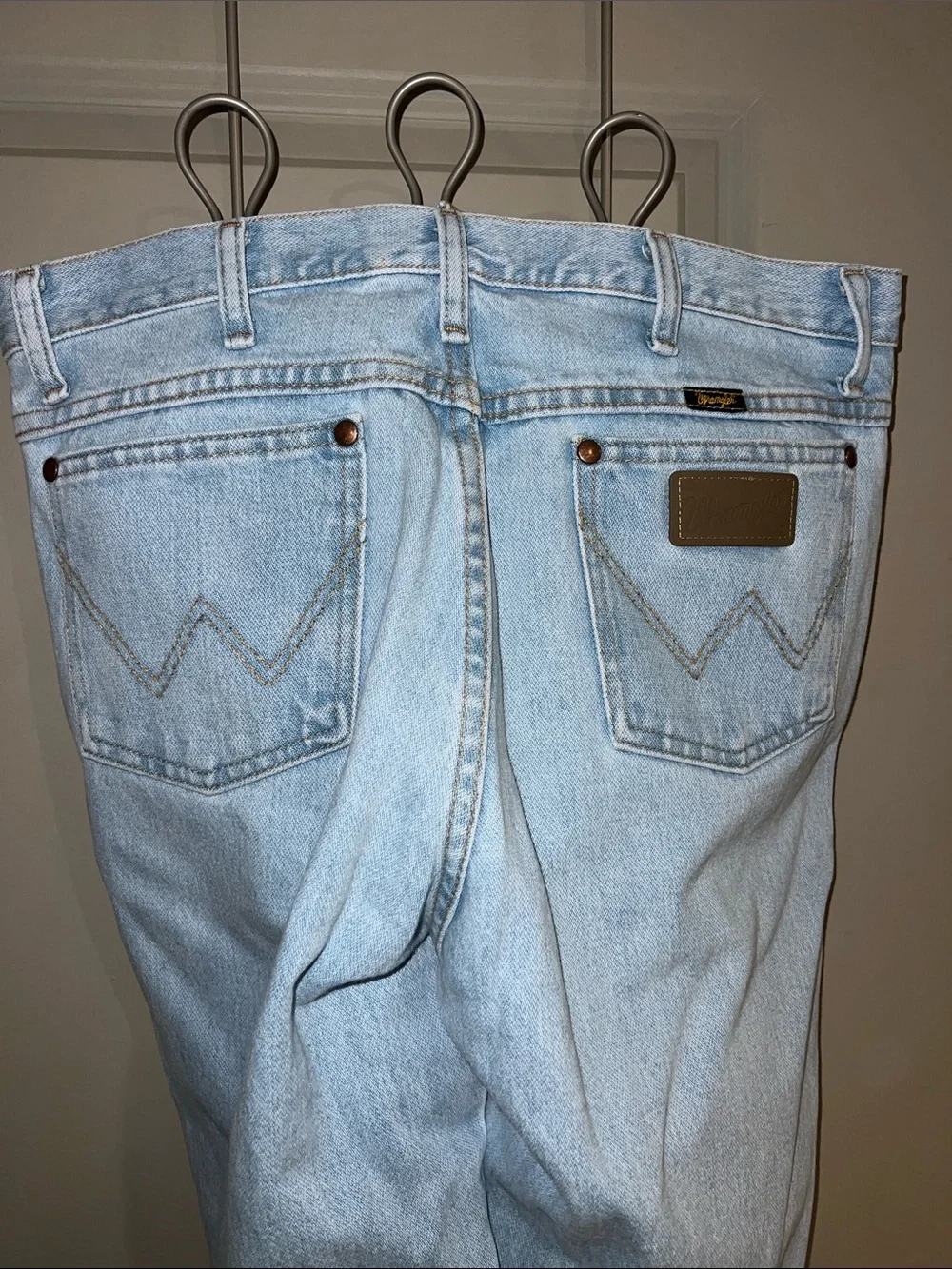 Wrangler Light Wash jeans (33x34)